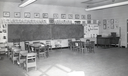 2697- Miss Walkers classroom at MES for follow through, March 1970