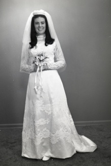 2735- Bobbie White wedding dress, May 17, 1970