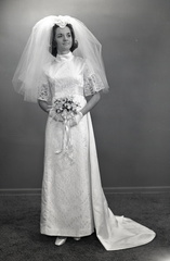 2748- Sandra McDaniel wedding dress, May 26, 1970