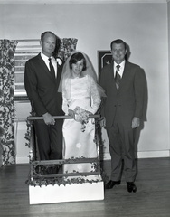 2799- Jane Stump Raymond Jones wedding, Lincolnton, July 12, 1970