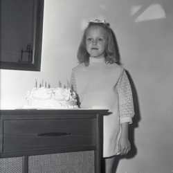 3952- Ruth Holloways daughter birthday March 4 1971