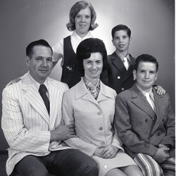 3991- Walter Holloway family April 15 1971