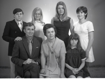 4023- W H Hanvey family, May 29, 1971