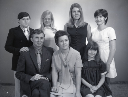 4023- W H Hanvey family, May 29, 1971