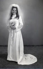 4024- Donna O Neal wedding dress, May 29, 1971