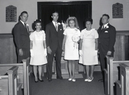 4047- Pat Ouzts wedding, June 25, 1971