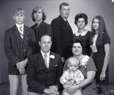 4059- Evelyn Goff family, July 21, 1971