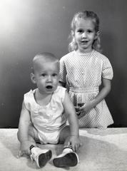 4076- Sara Goff's children, August 15, 1971