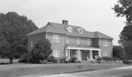 4084- De La Howe buildings, August 29, 1971