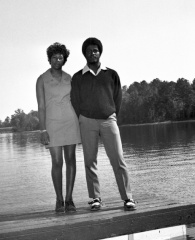 4139- MHS Homecoming couples at Elijah Clark Park, November 12, 1971