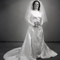 4149- Brenda Timmerman wedding dress, November 24, 1971