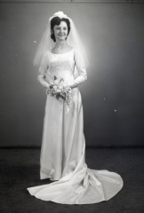4224- Sharon Carroll wedding dress, February 27, 1972
