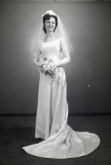 4224- Sharon Carroll wedding dress, February 27, 1972