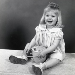 4239- Gloria Edmunds baby March 14 1972