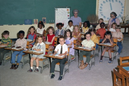 4289- McCormick Elementary First Grade, May 17, 1972