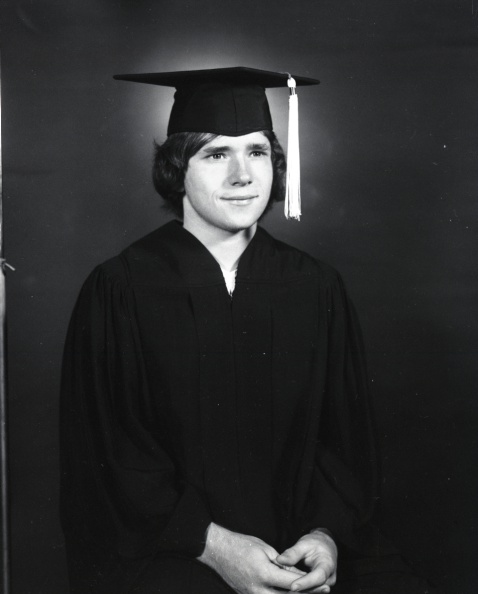 4296B- LCHS Graduates May 1972