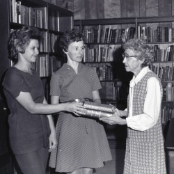 4403- D A R Presents Books to Library October 26 1972