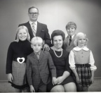 4418- Sam Lindley Family November 12 1972