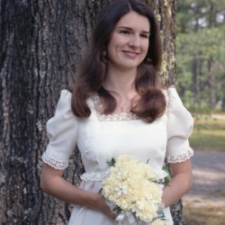 4583 Betsy Riddlehoover wedding 2 June 1973