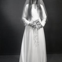 4900 Terry Winn wedding dress 23 September 1975