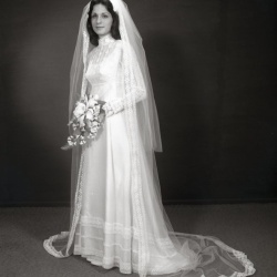 4912 Marsha Shealy wedding dress 4 November 1975