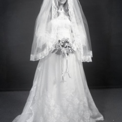 4998 Kathy Scott wedding dress 18 August 1976