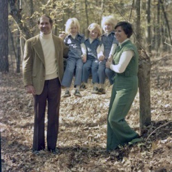 5006 Putnam Family 7 November 1976