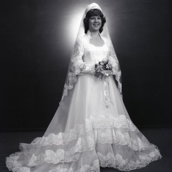 5211 Debbie Gable wedding dress 15 January 1980