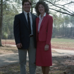 5469 Susan Smith and friedn Easter 1985