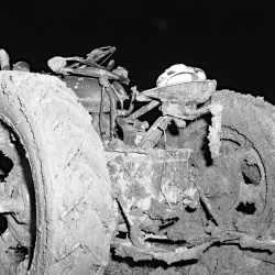 M199 Roy Bradshaw killed in tractor accident 2 April 1959