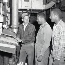 M579 Government corn delivered to farmers April 1963