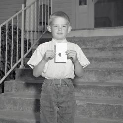 M580 Dowton boy finds 4-leaf clover on Good Friday April 12, 1963
