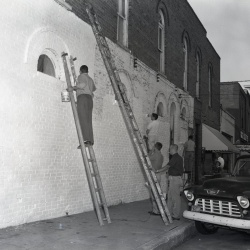 M596 Carolyn Winn, Nurse Jaycees clean up September 1963