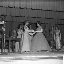 M607 - Miss McCormick, Sheriff Fleming, 4-Hers